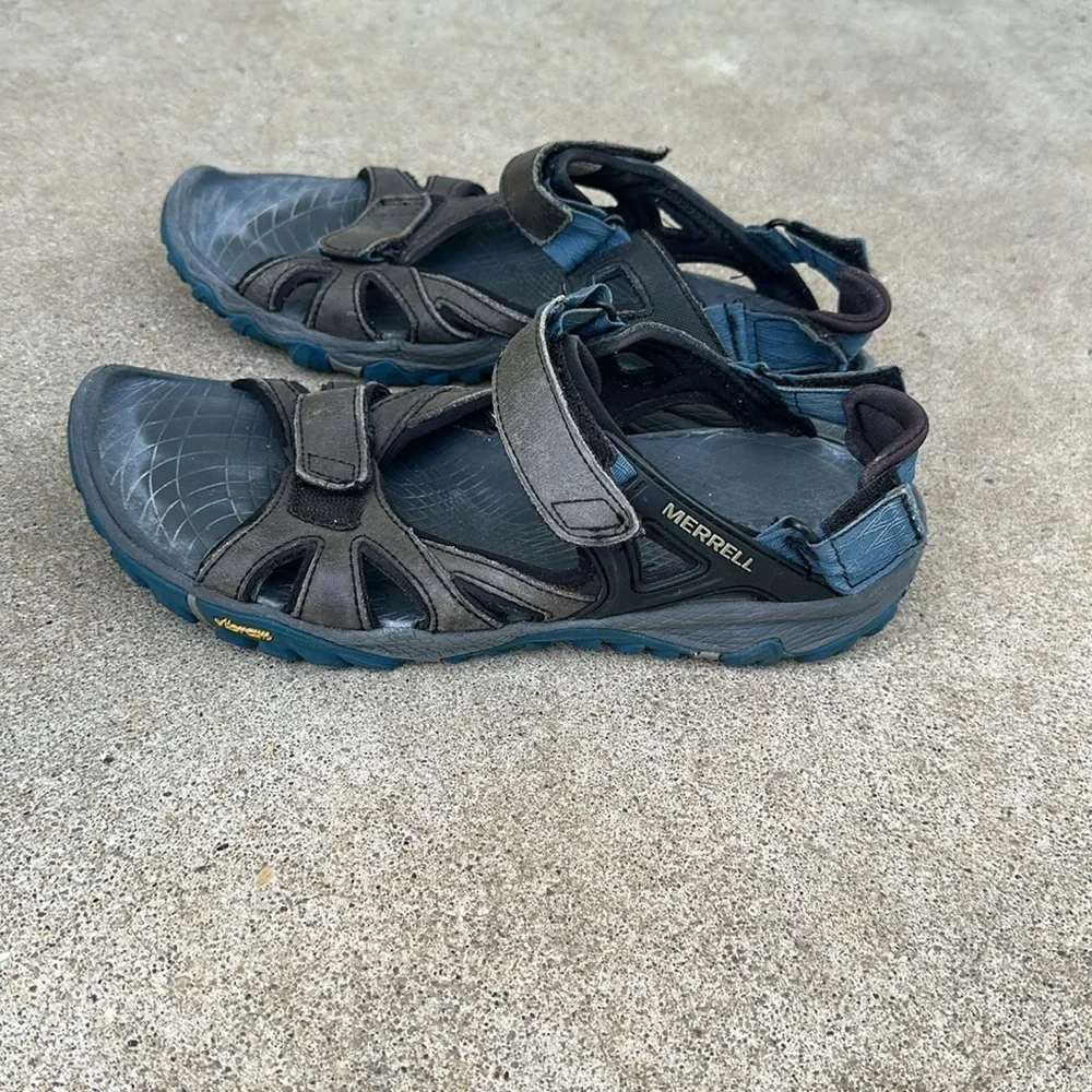 Men’s Merrell Sandals size 9